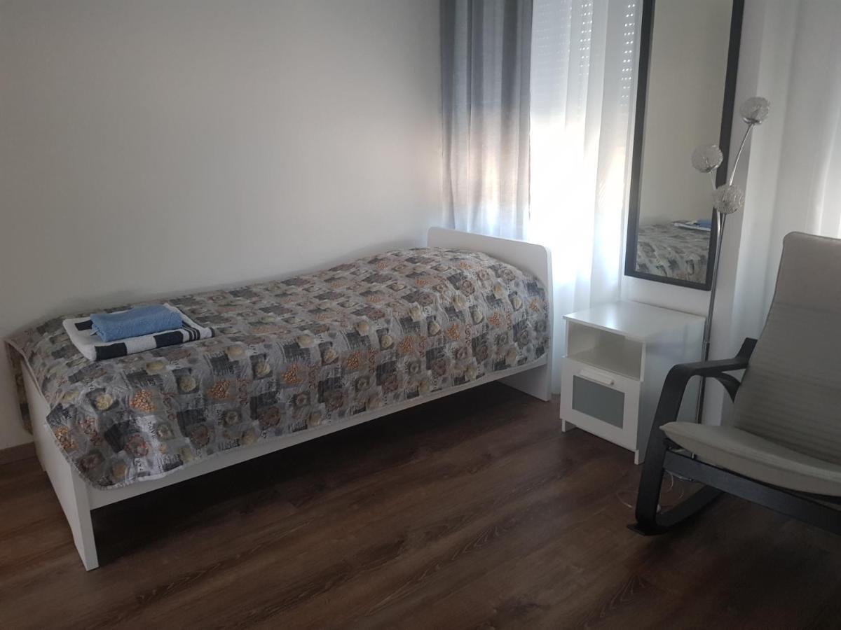 Gaestewohnung Mit Kueche Magdeburg An Der Elbe Bagian luar foto