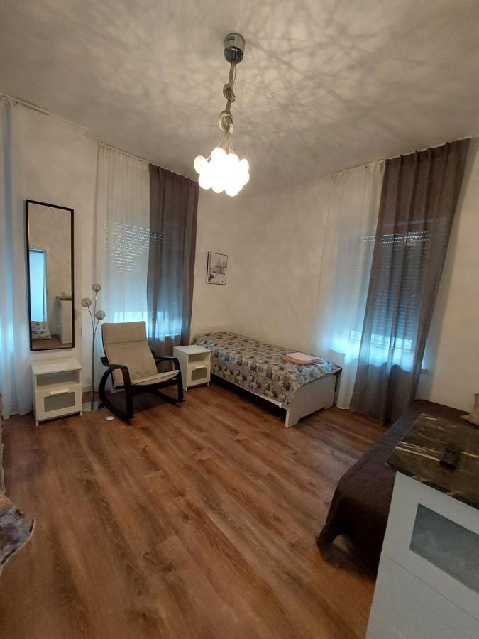 Gaestewohnung Mit Kueche Magdeburg An Der Elbe Bagian luar foto